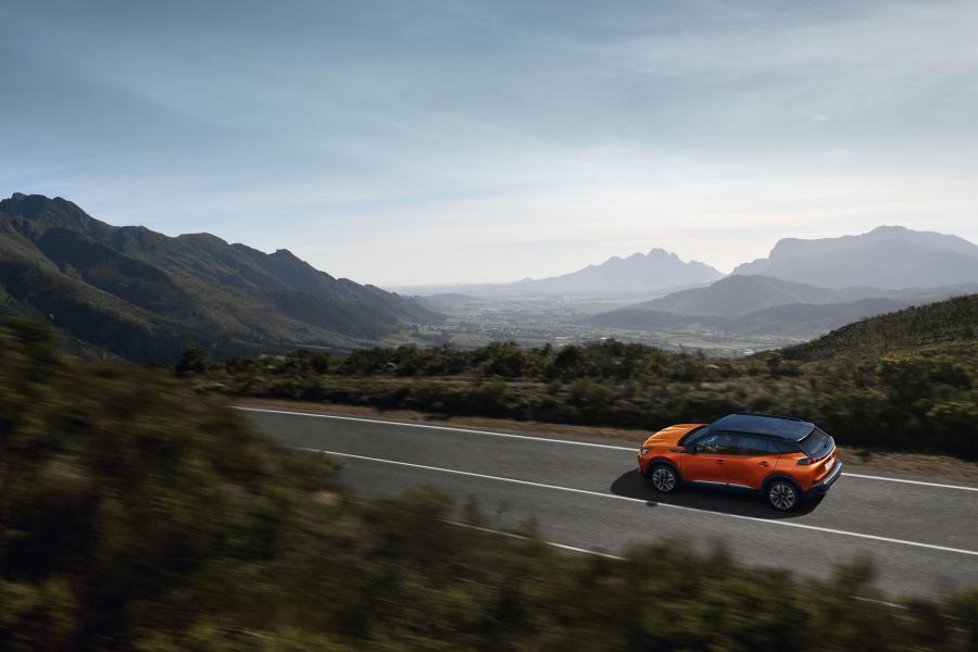  Peugeot 2008 GT 2019 года  (WW) (фото 13 из 45)